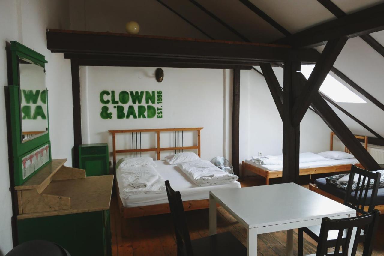 Clown And Bard Hostel Prague Exterior photo